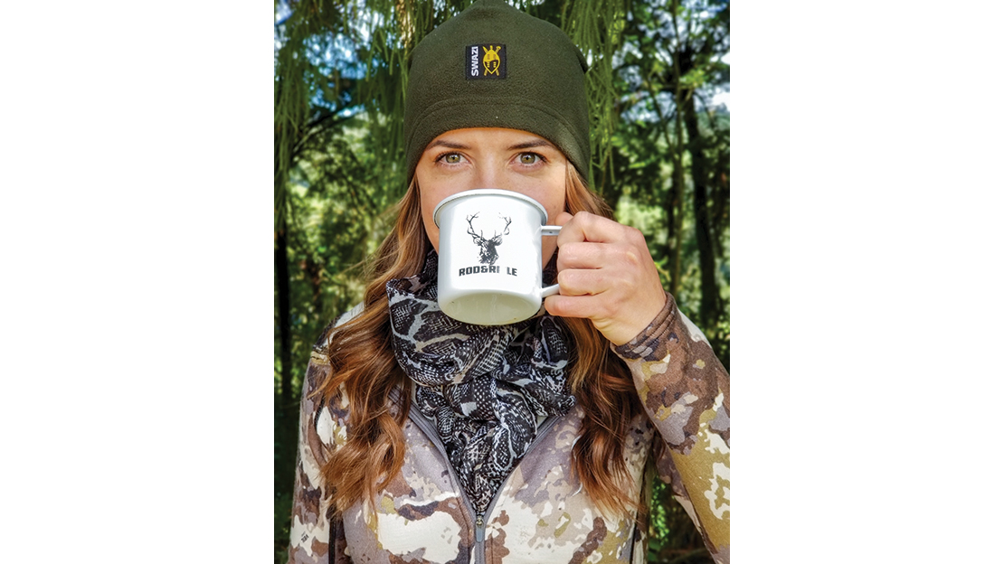 The Skål cap – in Swazi's signature colour, olive – provides plenty of coverage and superior warmth, especially with coffee in hand.