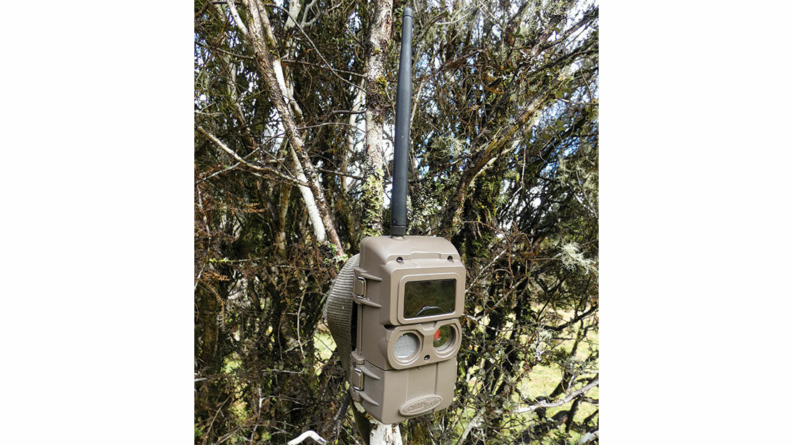 The Cuddeback CuddeLink L-Series trail camera praying a deer will come past.