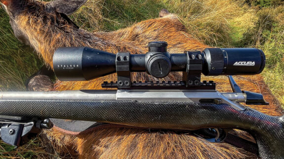 The Accura Stalker proved its worth on this evening hunt with consecutive deer at 350m+. The slotted turret cover holds the standard button cell battery to power illumination.